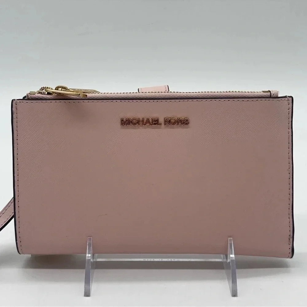 Michael Kors Large Double Zip Wallet Wristlet
Light Pink